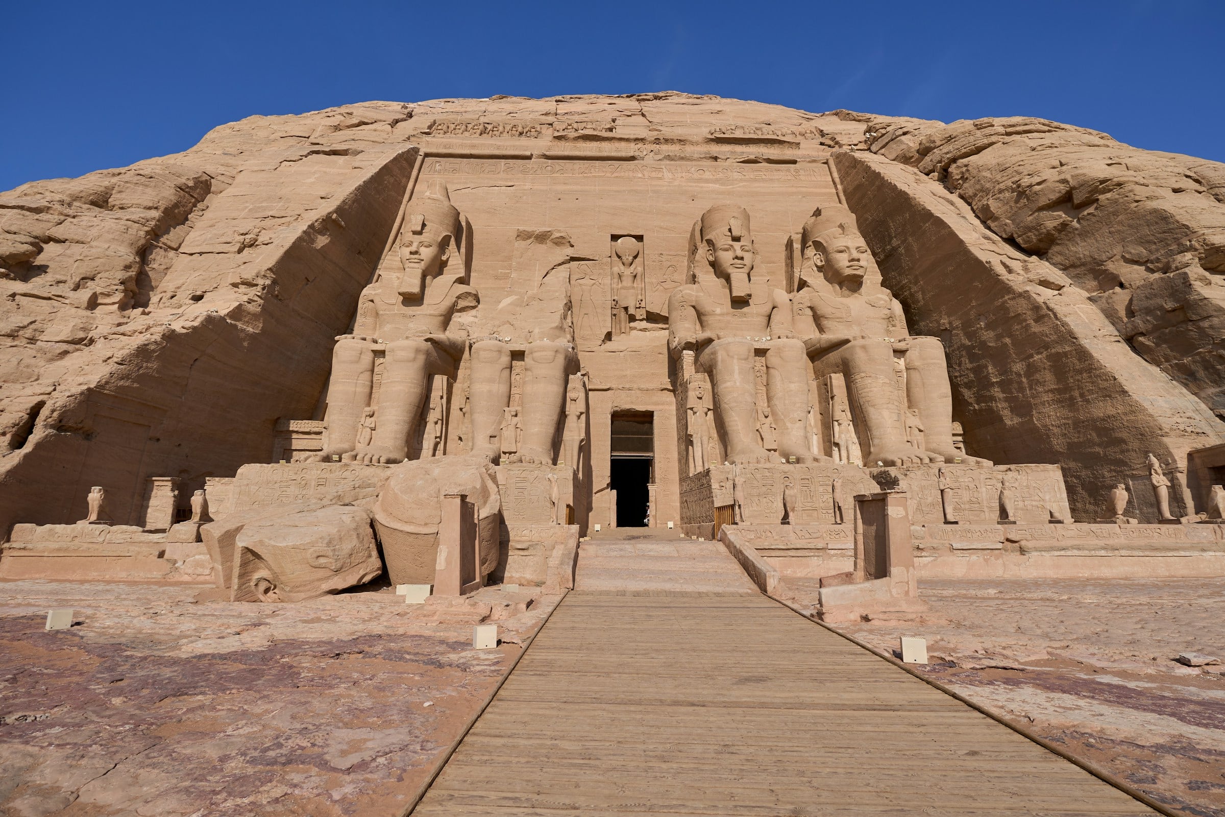 Excursion d'une Journée à Abou Simbel depuis Assouan - Un Voyage à Travers le Temps