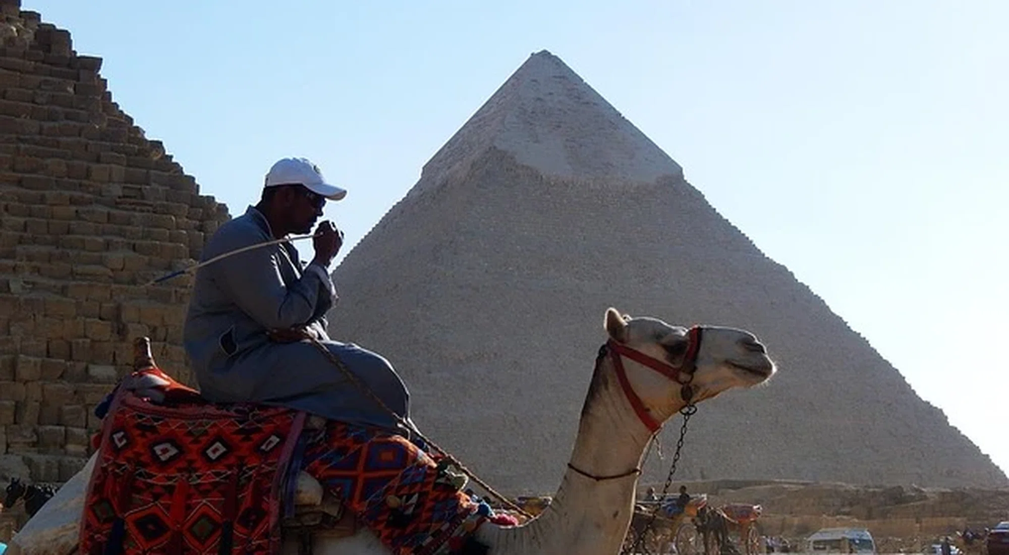 Giza: Essential Guide to Egypt's Ancient Wonder